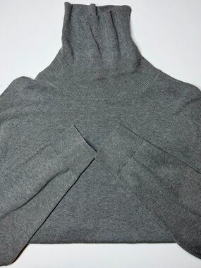 GUESS Women’s Dark Heather Grey Turtleneck Sweater 100% Cotton Size L